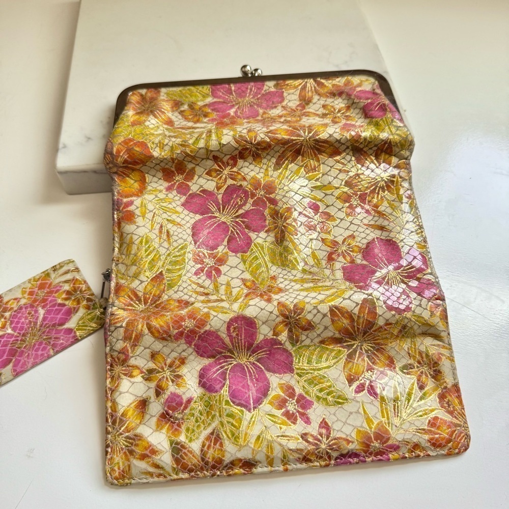 Hobo International Lauren Clutch Floral Wallet - Picture 7 of 8